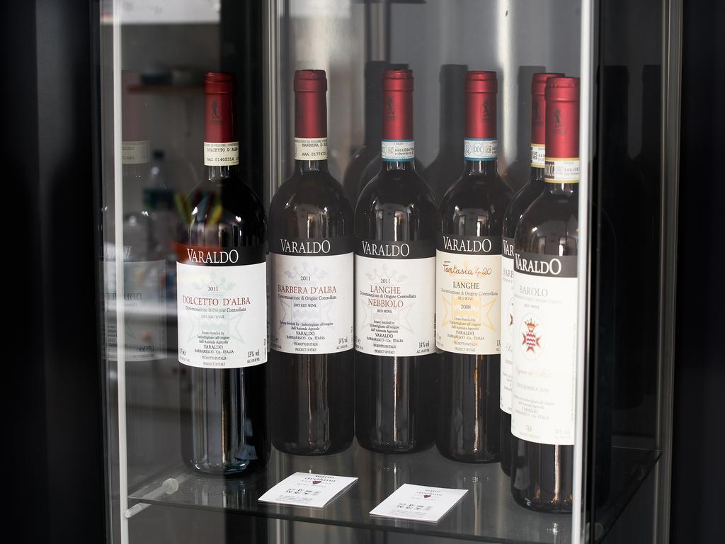 Mini Hotel Wine & Dreams Alba  Extérieur photo